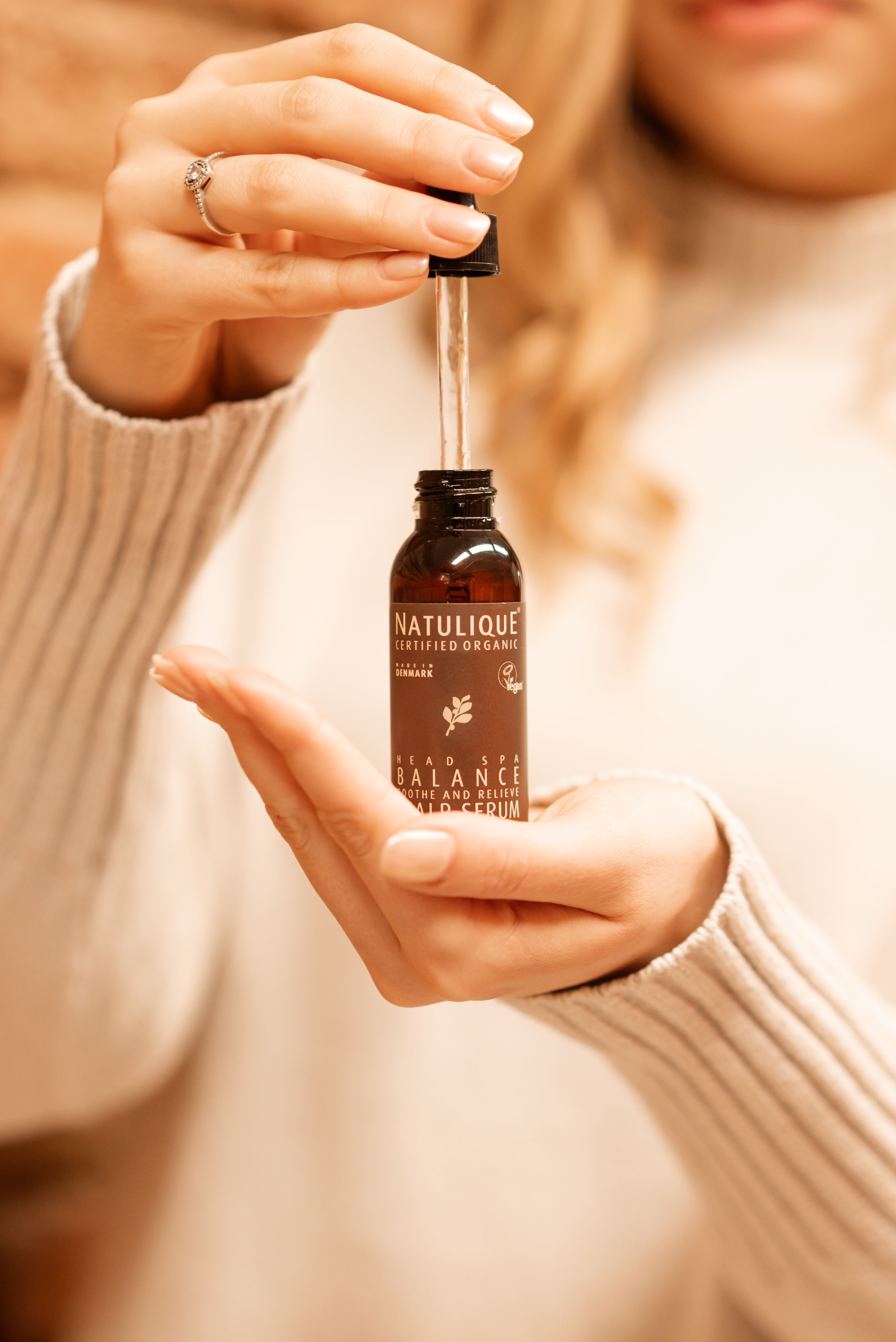 Přírodní sérum pro rovnováhu pokožky hlavy – NATULIQUE Balance Scalp Serum 50 ml Happy Hair